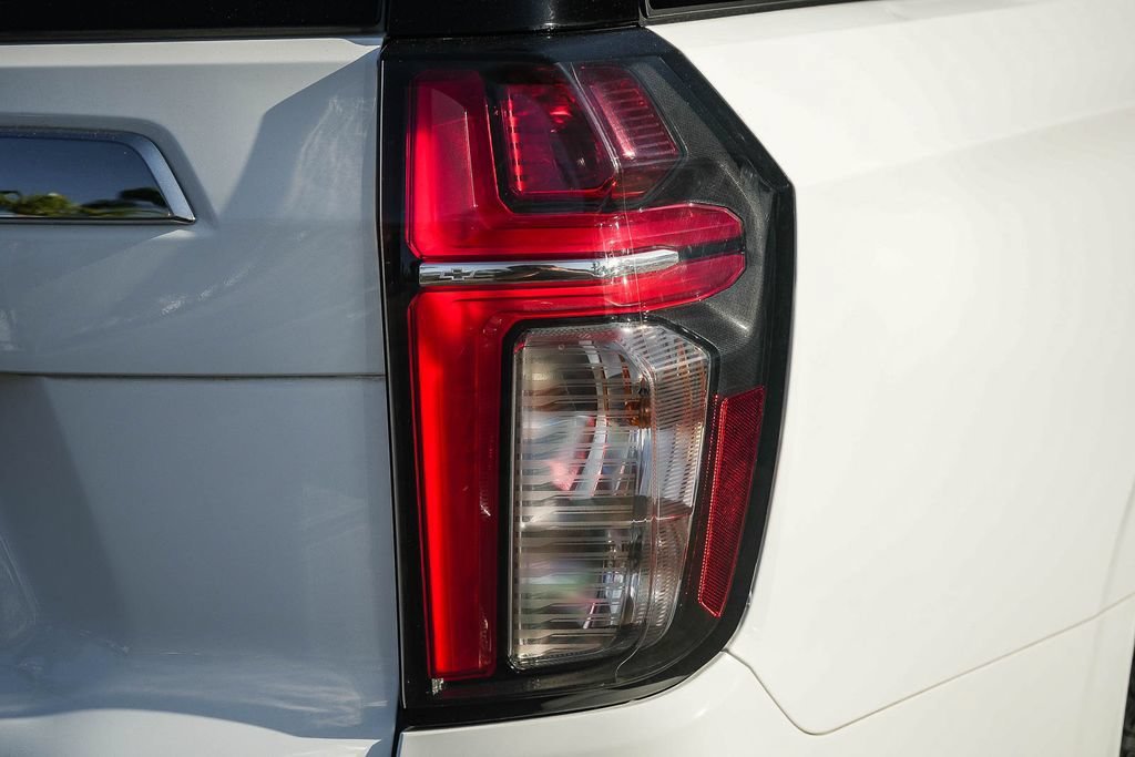 Used 2023 Summit White Chevrolet LT image 7