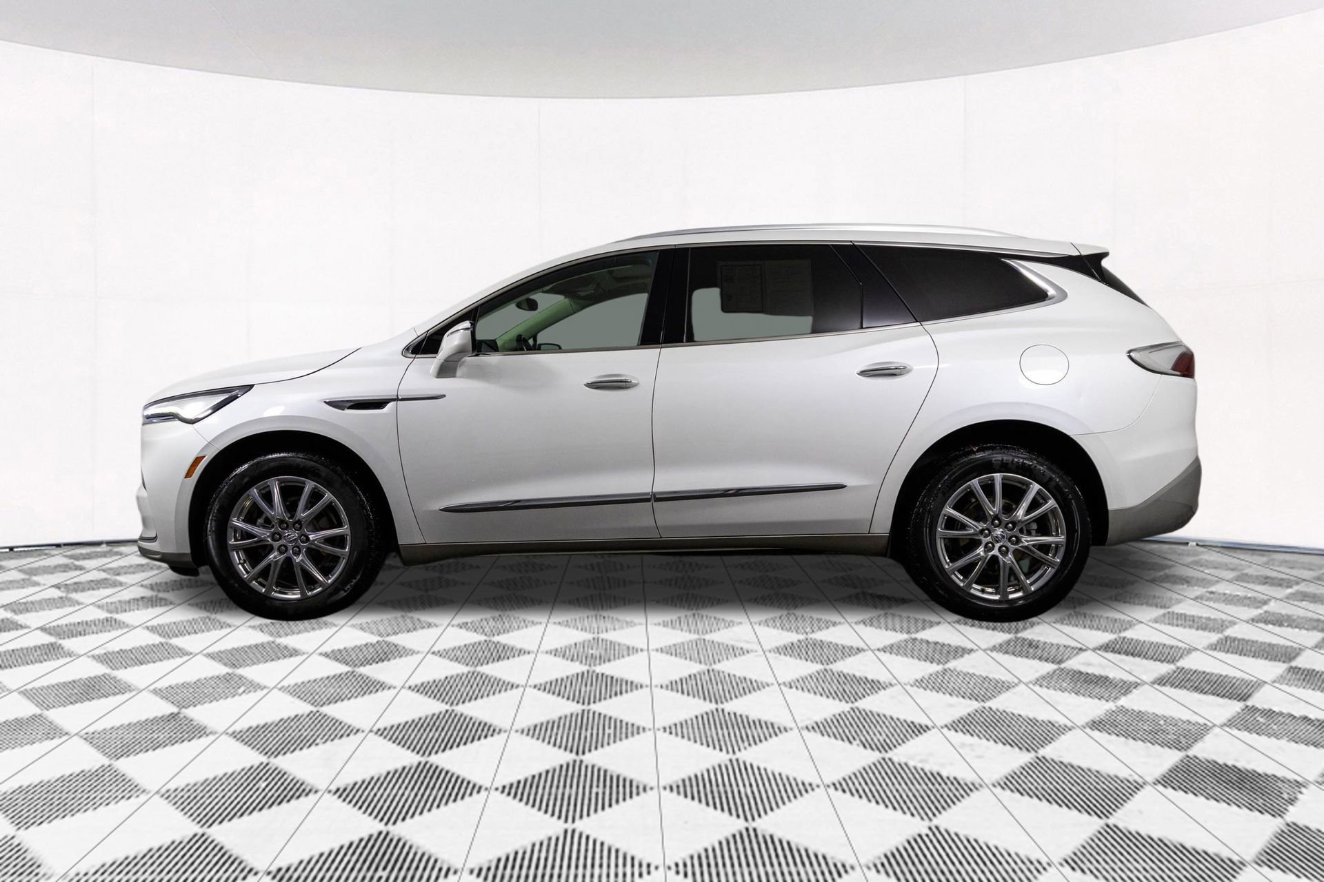 2023 BUICK ENCLAVE - Image 10