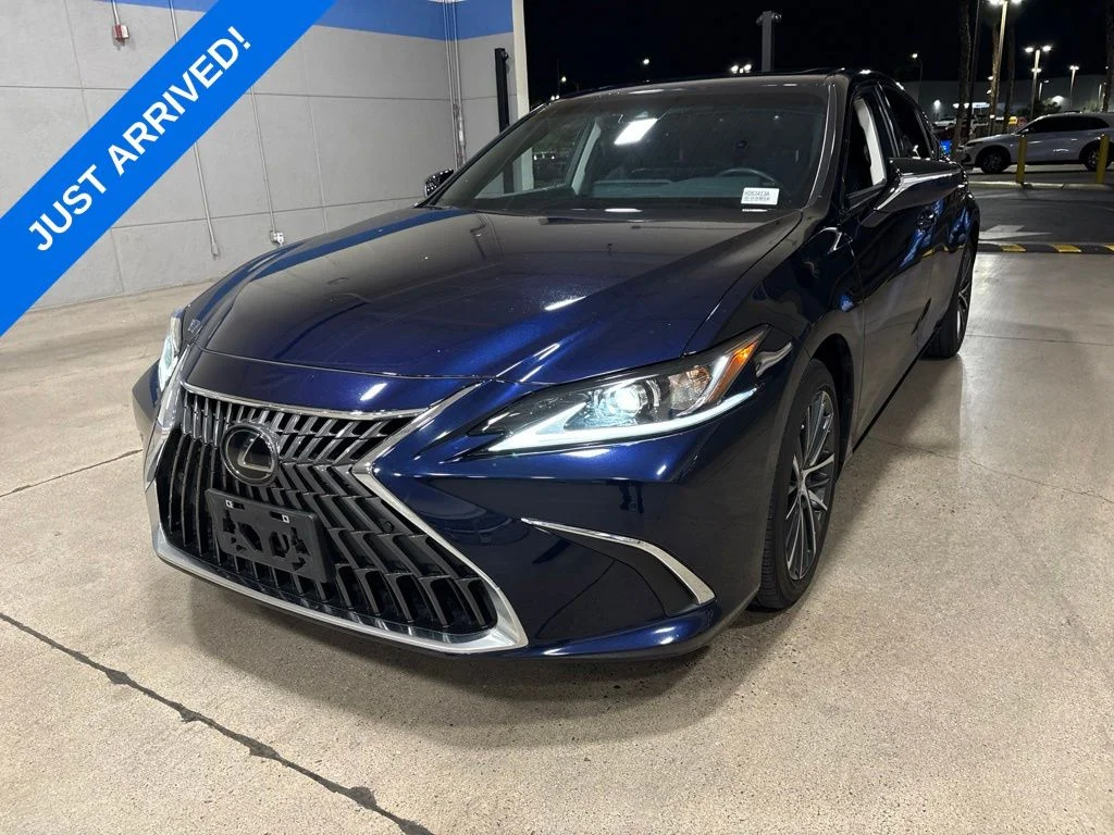 Used 2022 Mica Lexus 350 image 1