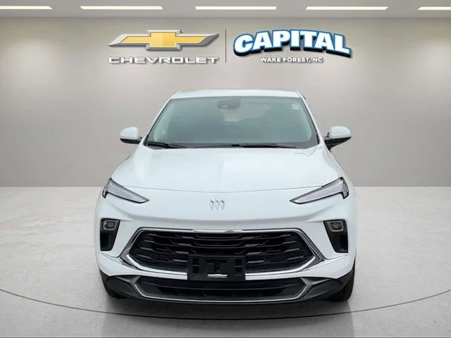 Used 2025 Summit White Buick Preferred image 9