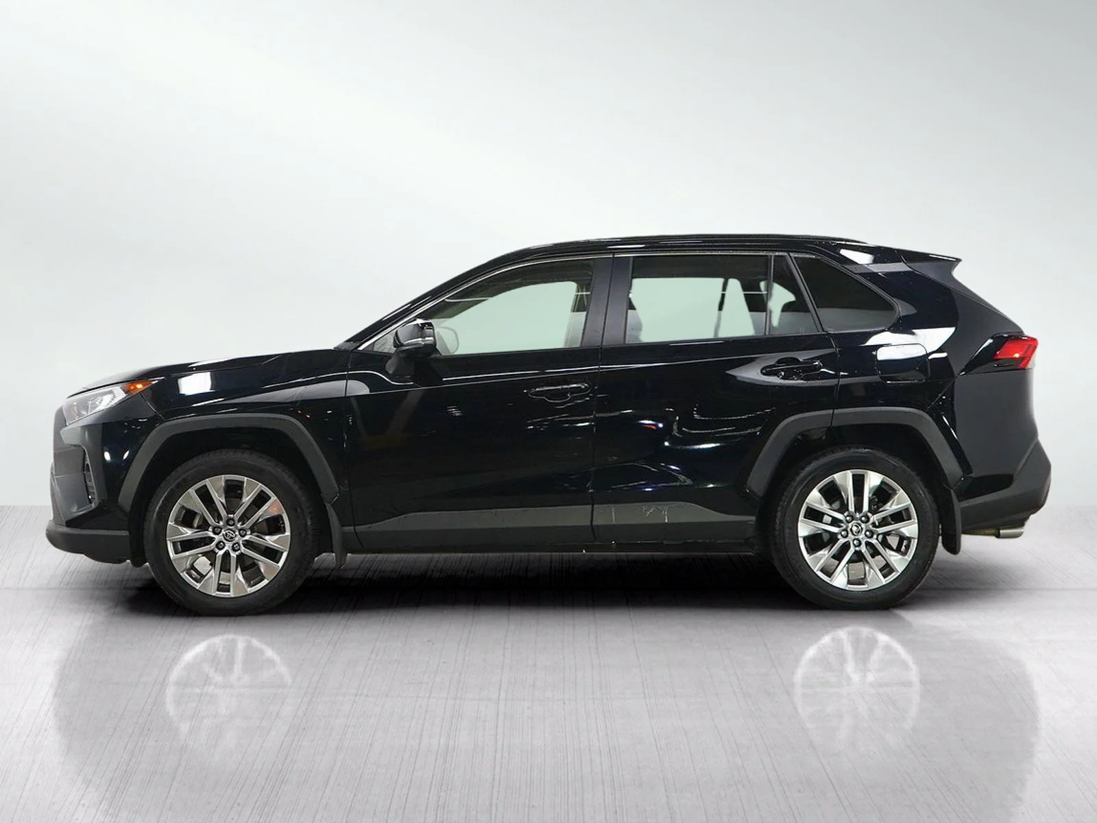 Used 2020 Toyota RAV4 XLE Premium with VIN JTMA1RFV5LD065397 for sale in Burnsville, Minnesota