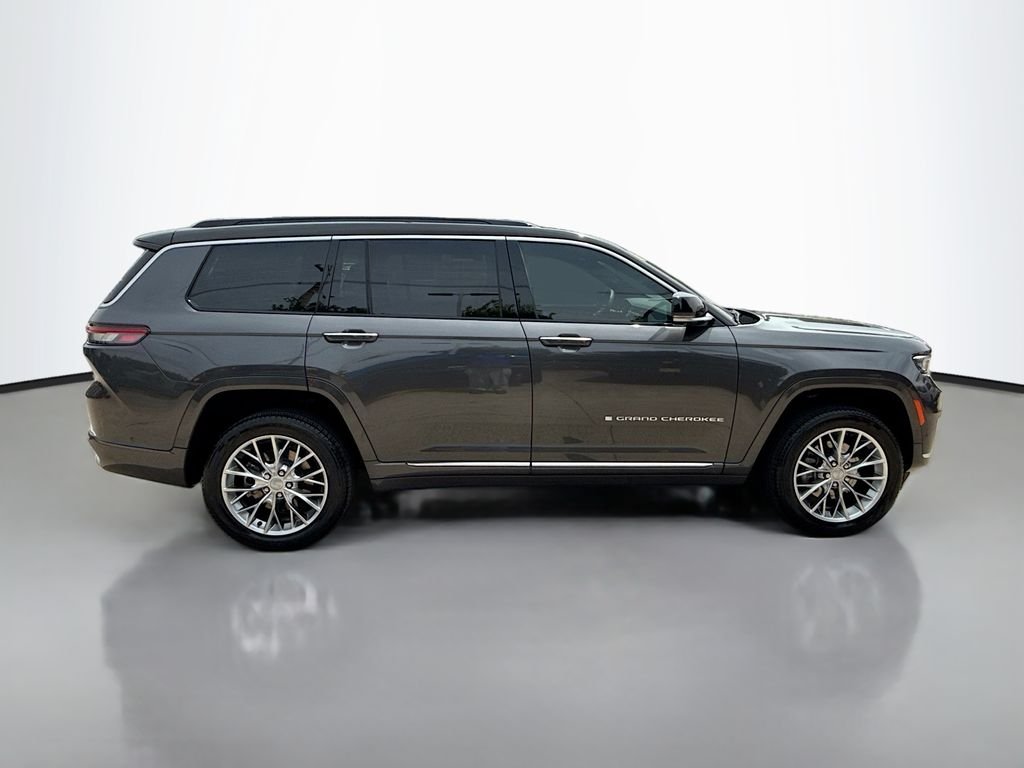 Certified Used 2025 Baltic Gray Metallic Clearcoat Jeep Summit image 9