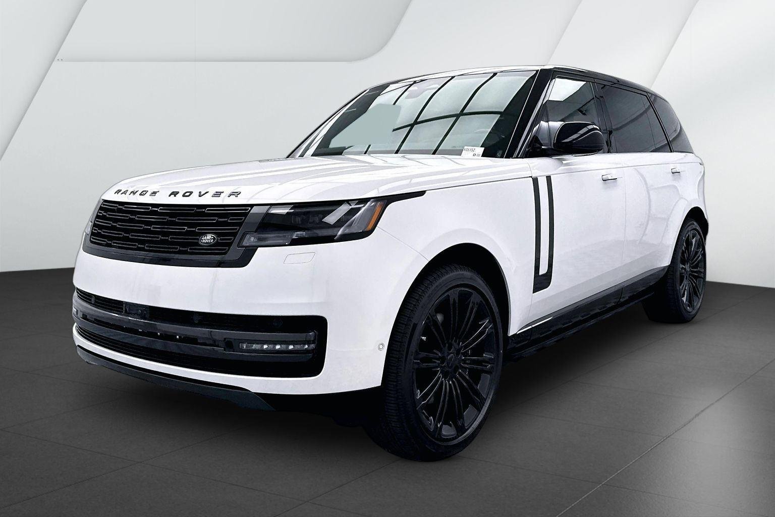 New 2026 Ostuni Pearl White Premium Metallic Land Rover SE image 3