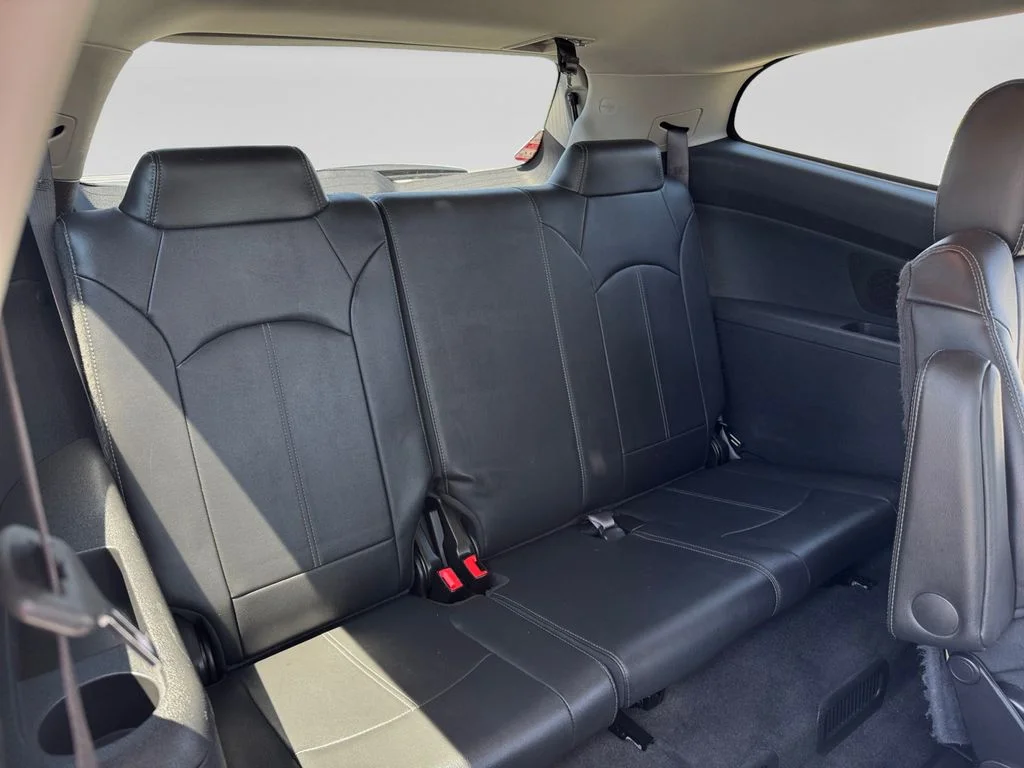 Used 2015 Gold Chevrolet 2LT image 22