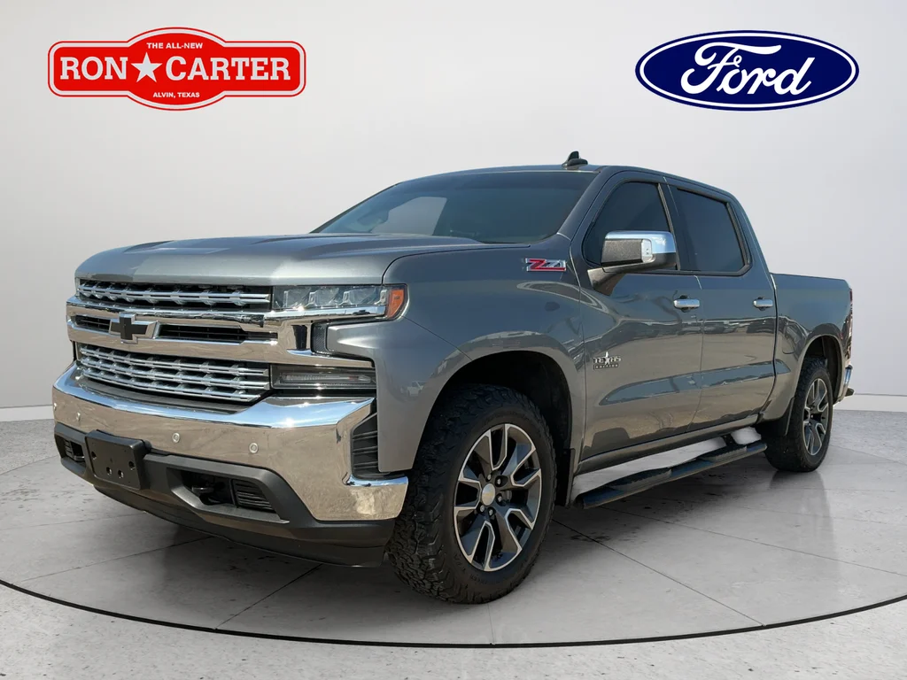 Used 2020 Gray Chevrolet LT image 3