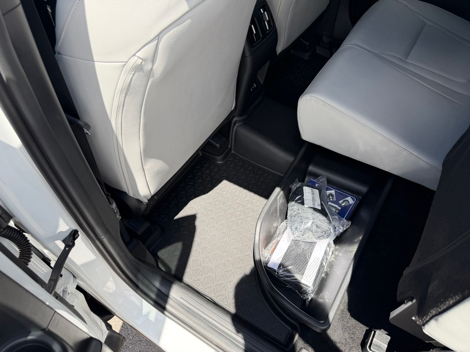 Certified Used 2025 White Hyundai SEL image 33