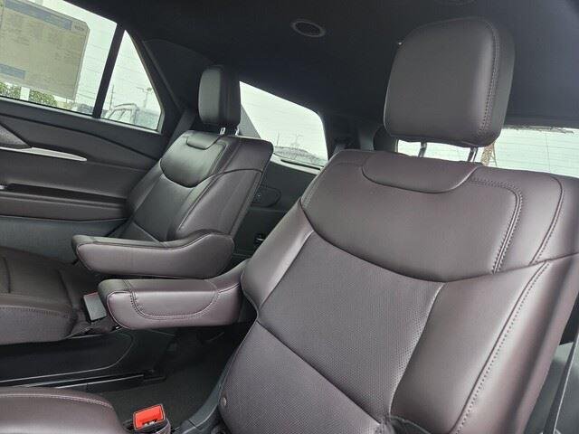 New 2026 Star White Metallic Tri-Coat Ford Platinum™ image 27