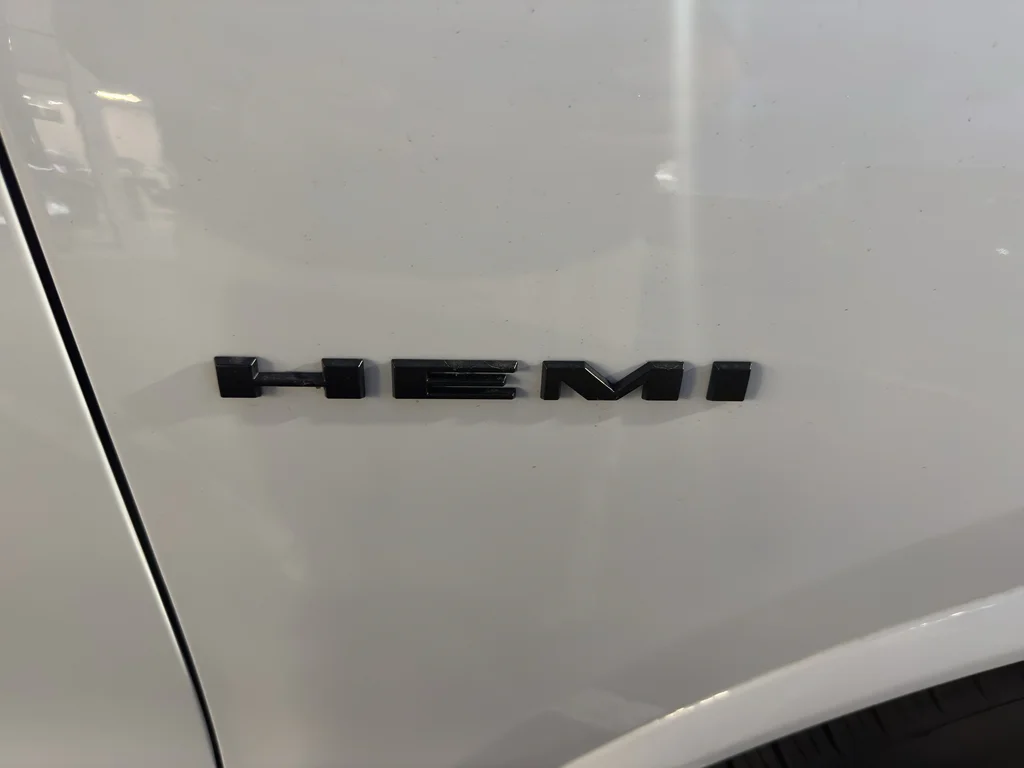 New 2026 White Knuckle Clear-Coat Exterior Paint Dodge GT Premium HEMI V8 image 39