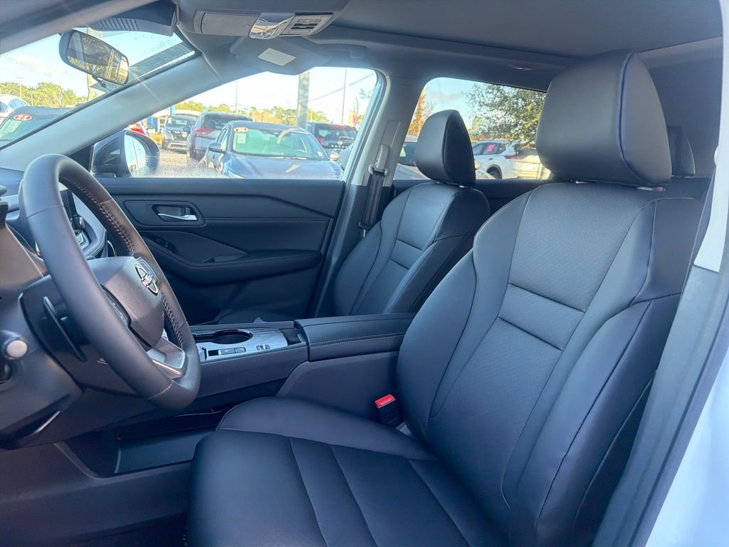 New 2026 Nissan Rogue Dark Armor 4D Sport Utility