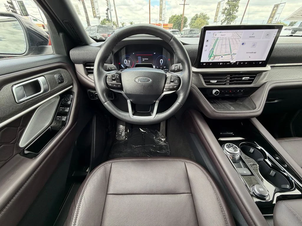 Used 2025 Gray Ford Platinum image 14