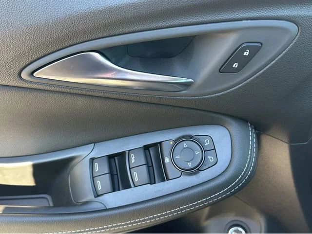 New 2026 Ebony Twilight Metallic Buick Preferred image 33