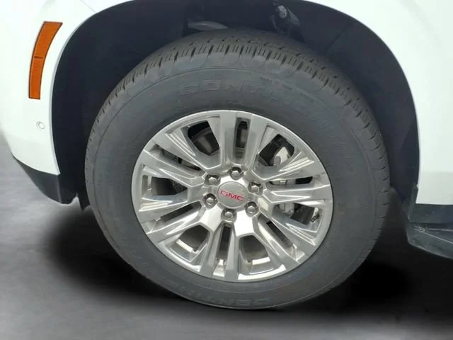 Used 2025 Summit White GMC Denali image 19