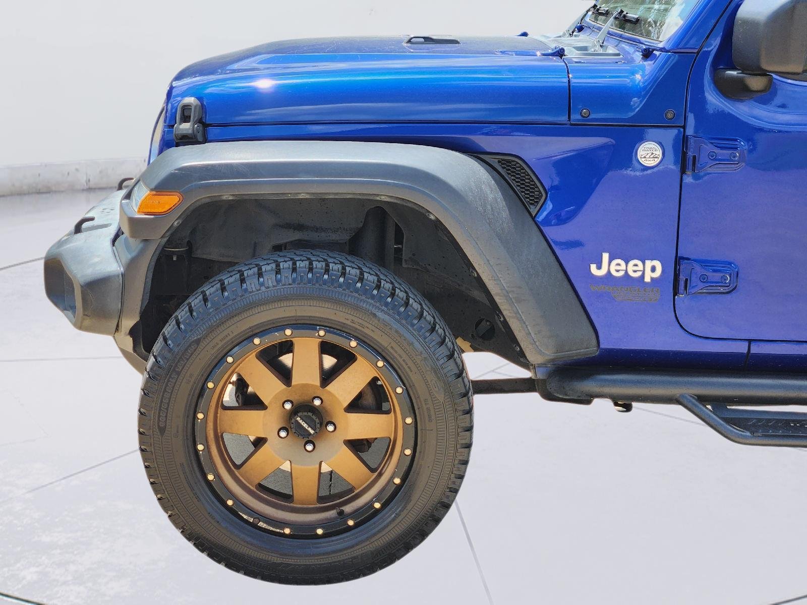 Used 2018 Ocean Blue Metallic Clearcoat Jeep Sport image 8