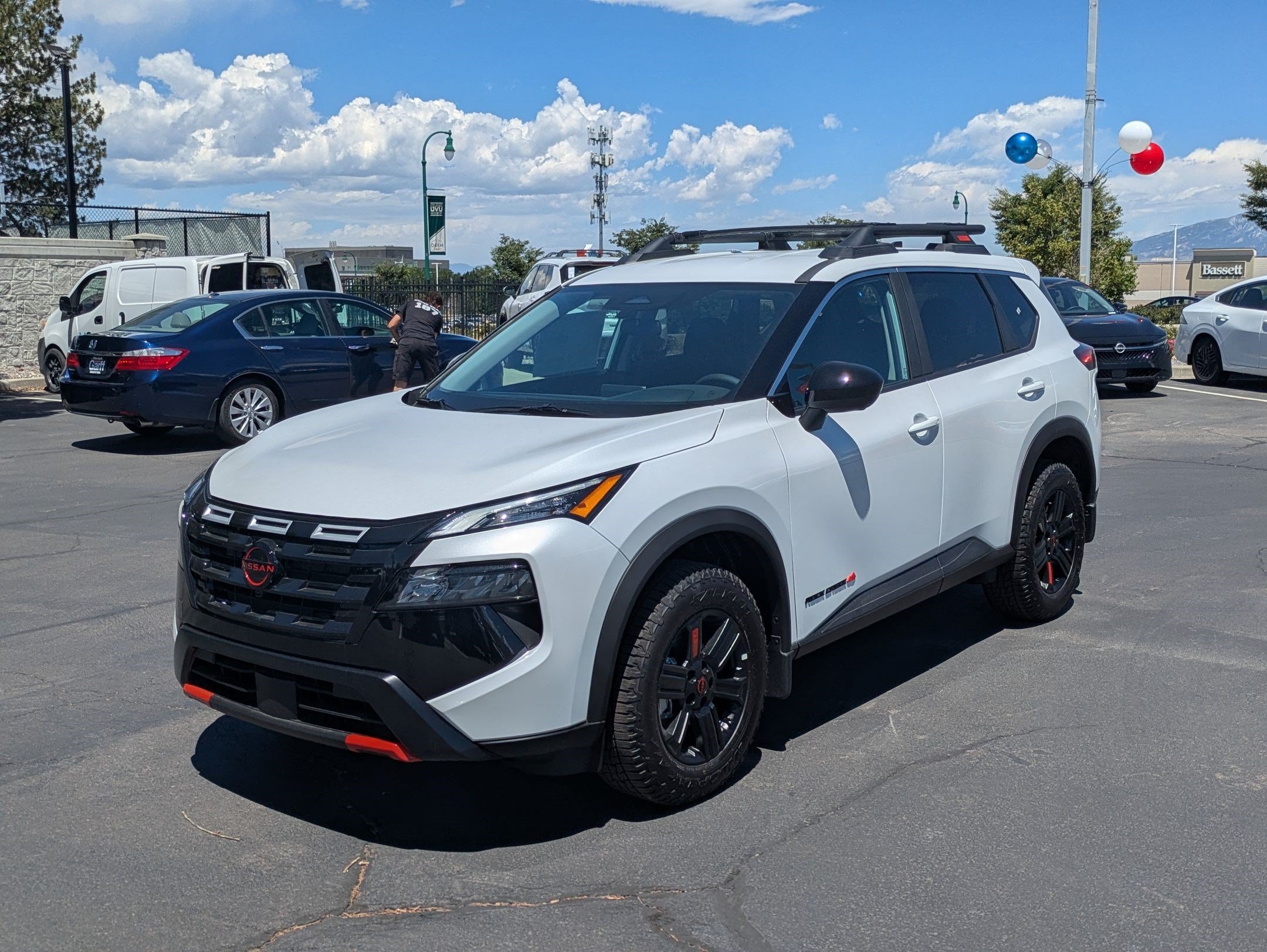 New 2026 Everest White Pearl Tricoat Nissan Rock Creek image 8