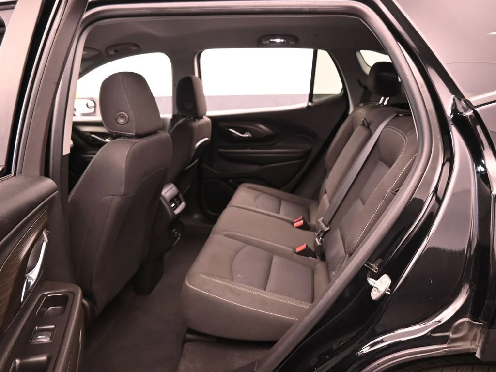 Used 2023 Ebony Twilight Metallic GMC SLE image 27