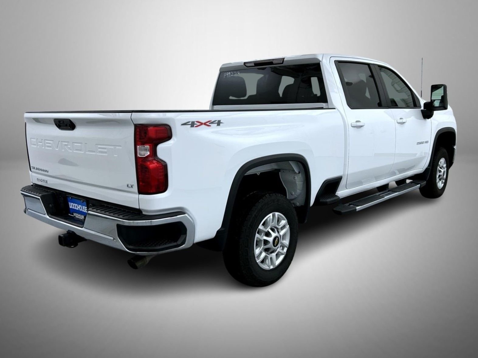 Used 2025 White Chevrolet LT image 5