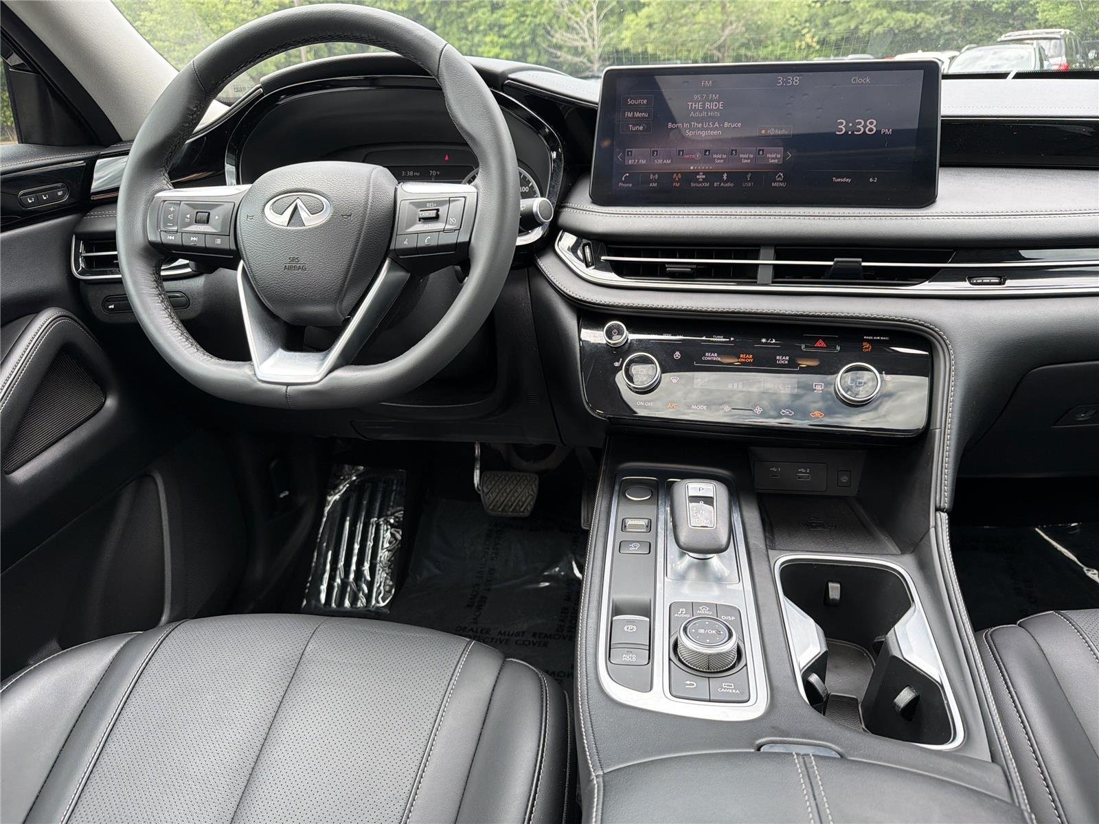Used 2024 Mineral Black INFINITI PURE image 3