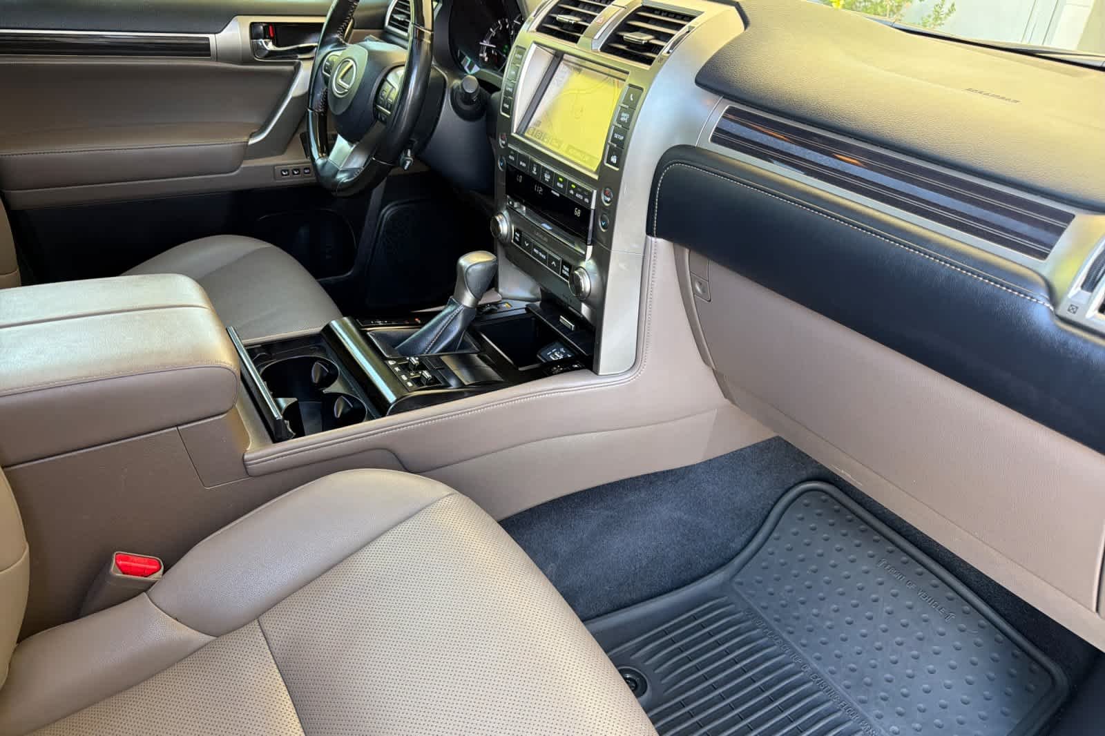Used 2020 Nightfall Mica Lexus Premium image 17