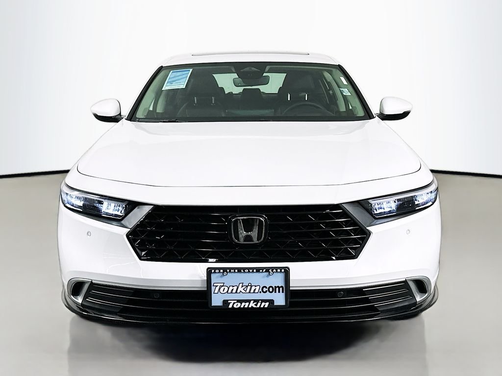 New 2026 Platinum White Pearl Honda Touring image 2