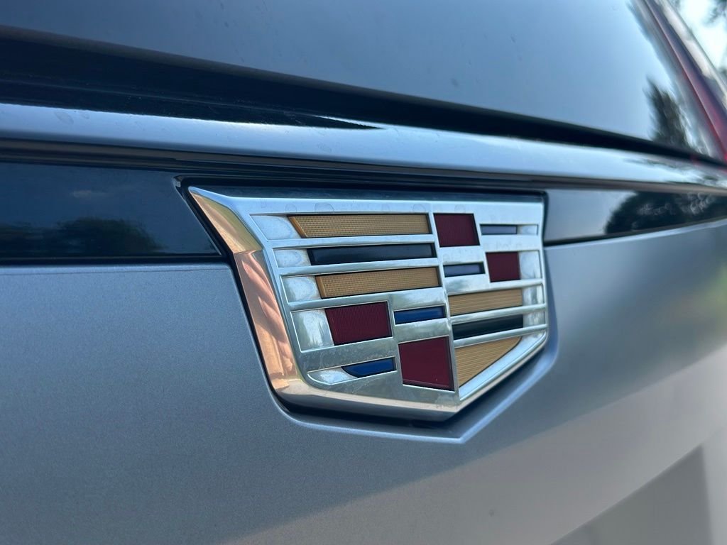 Used 2023 Silver Cadillac V-Series image 14