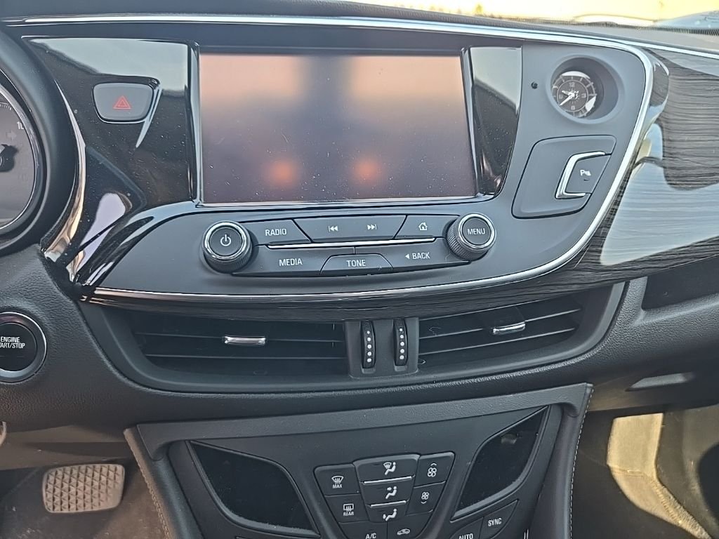 Used 2017 White Buick Essence image 17