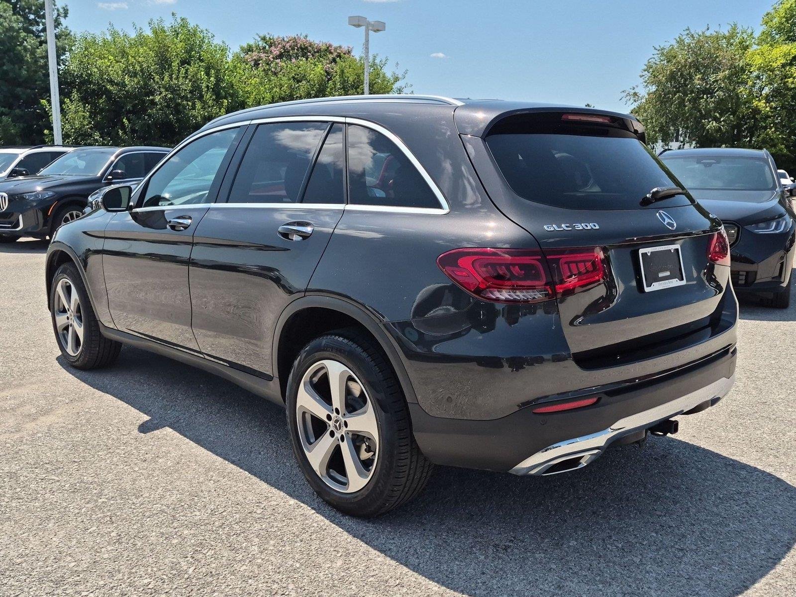 Certified Used 2022 Graphite Grey Metallic Mercedes-Benz GLC 300 image 3
