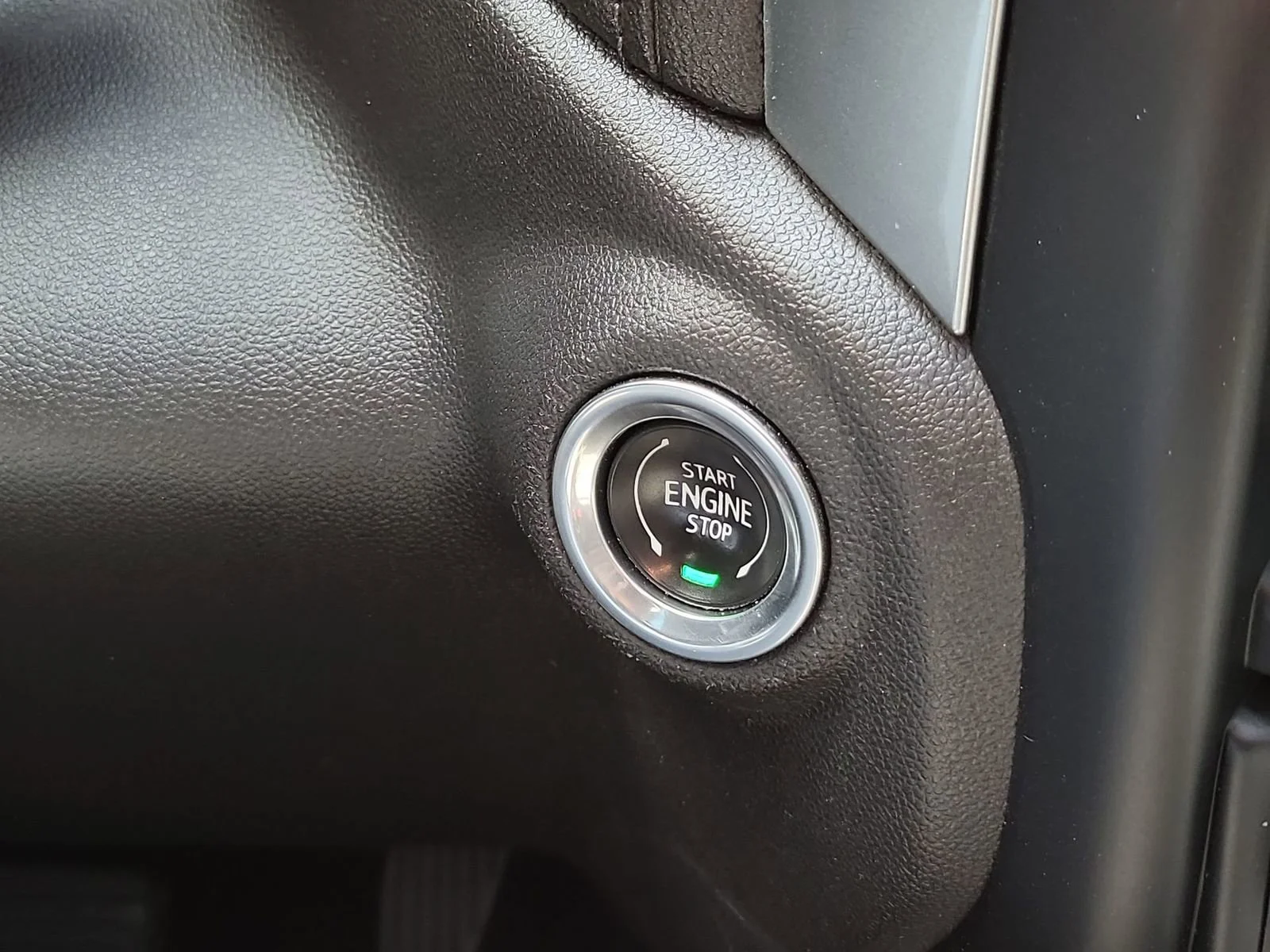 2020 Chevrolet Silverado 1500 RST - Photo 16