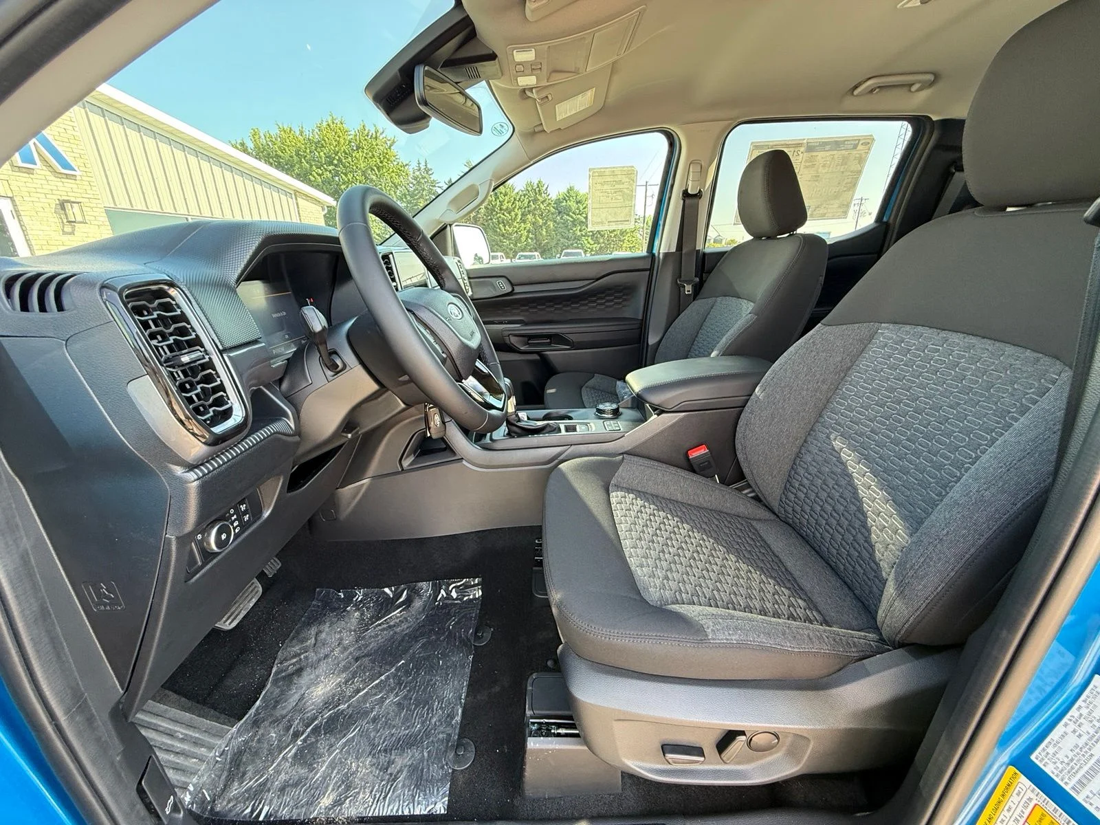 New 2026 Velocity Blue Metallic Ford XLT image 13