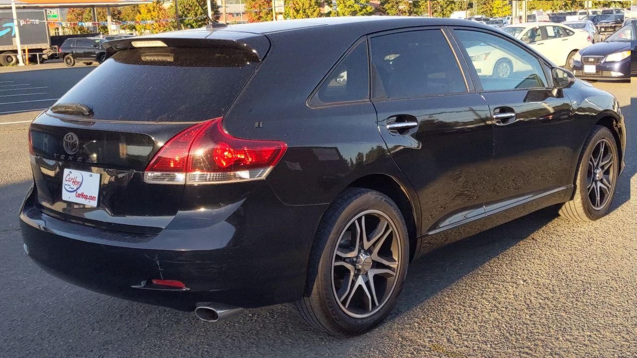 2013 Toyota Venza XLE photo 2