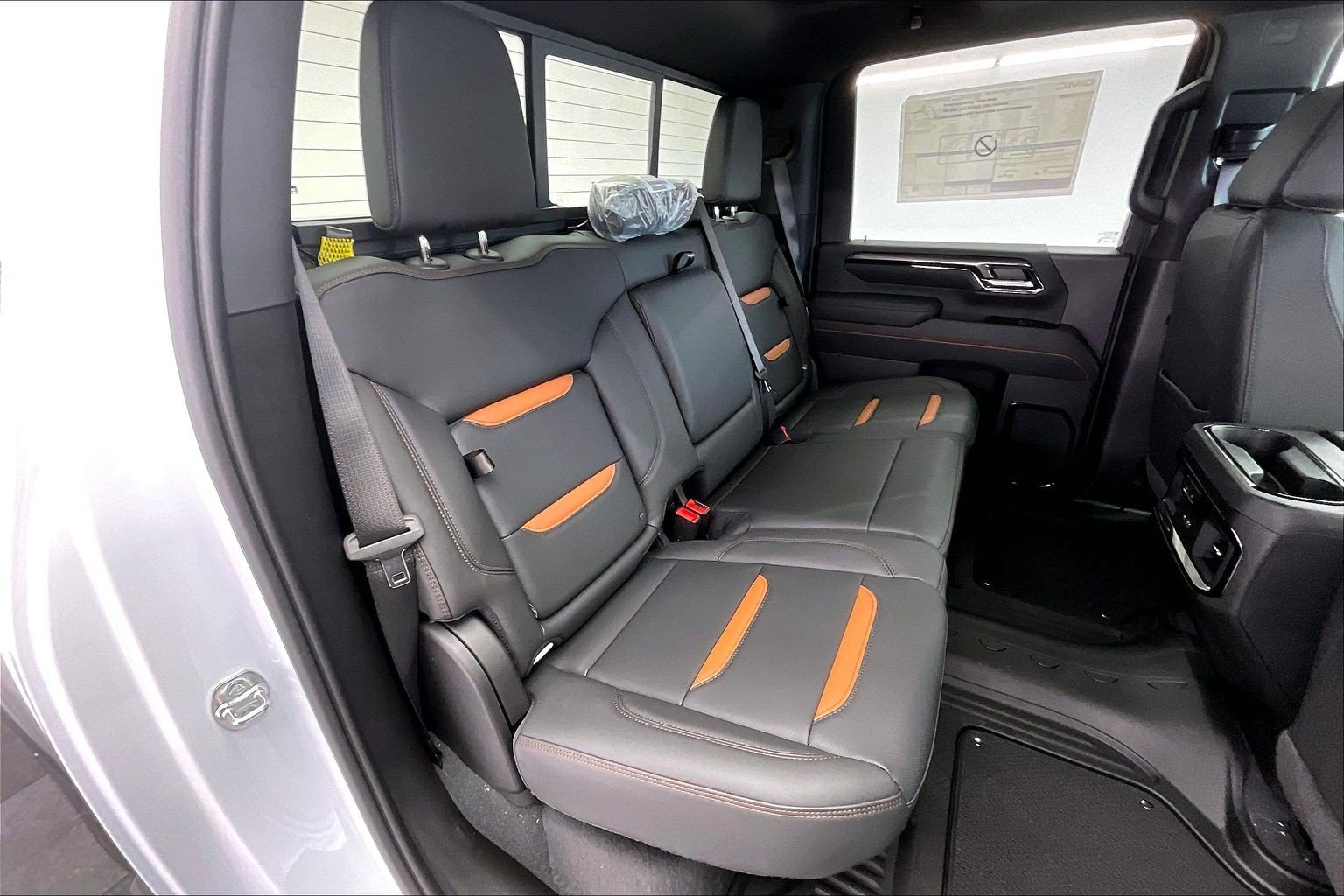 2026 GMC Sierra 2500HD AT4 - Photo 10