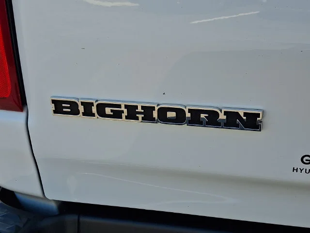 Used 2022 White Ram Big Horn/Lone Star image 29