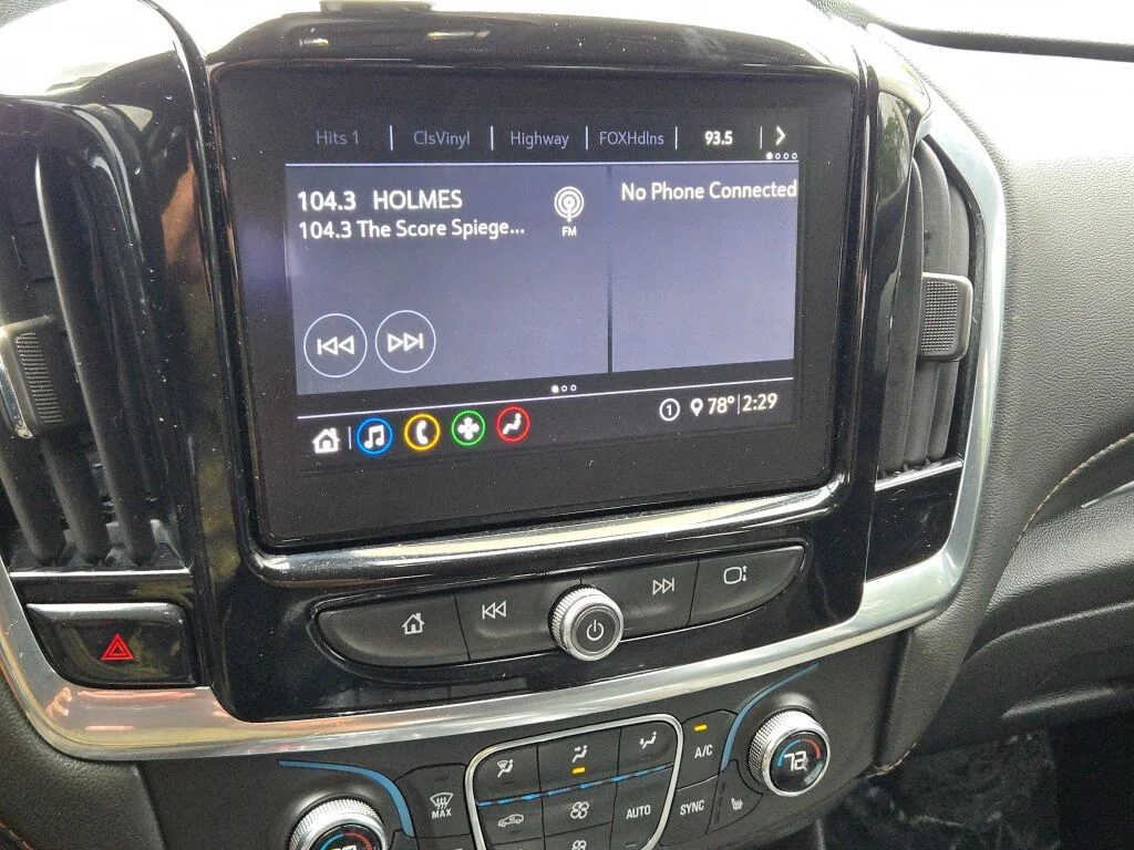 Used 2020 Black Chevrolet LT image 28