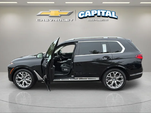 Used 2026  BMW xDrive40i image 9
