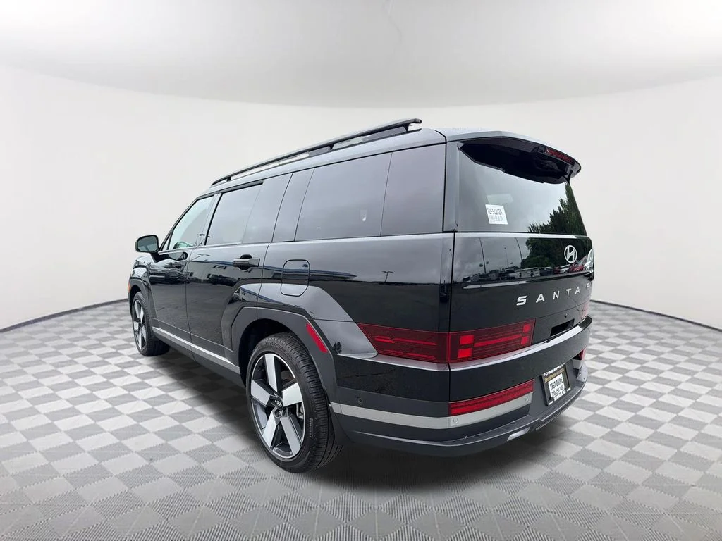 Used 2025 Black Hyundai Limited image 7