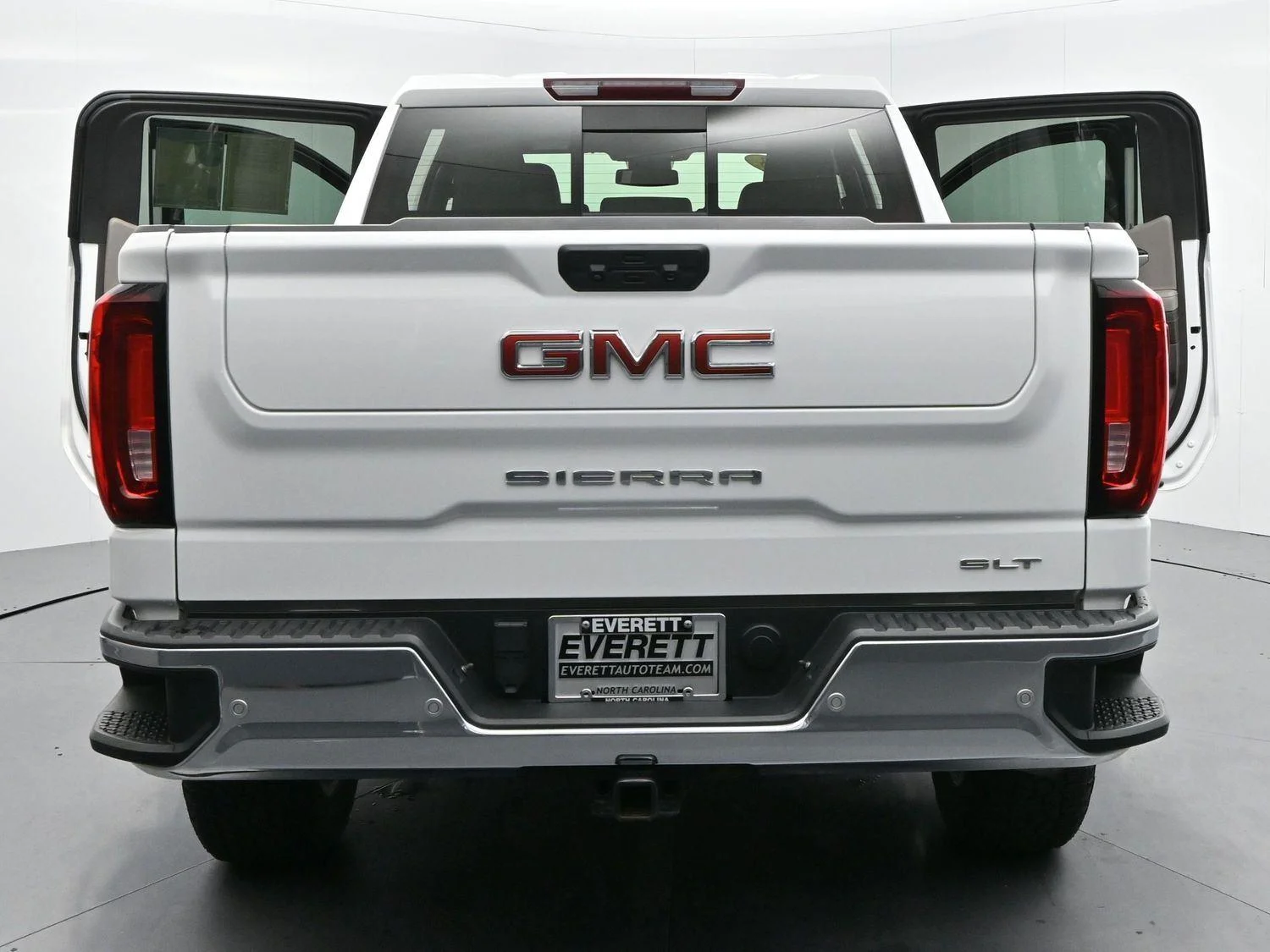 Used 2023 Summit White GMC SLT image 45