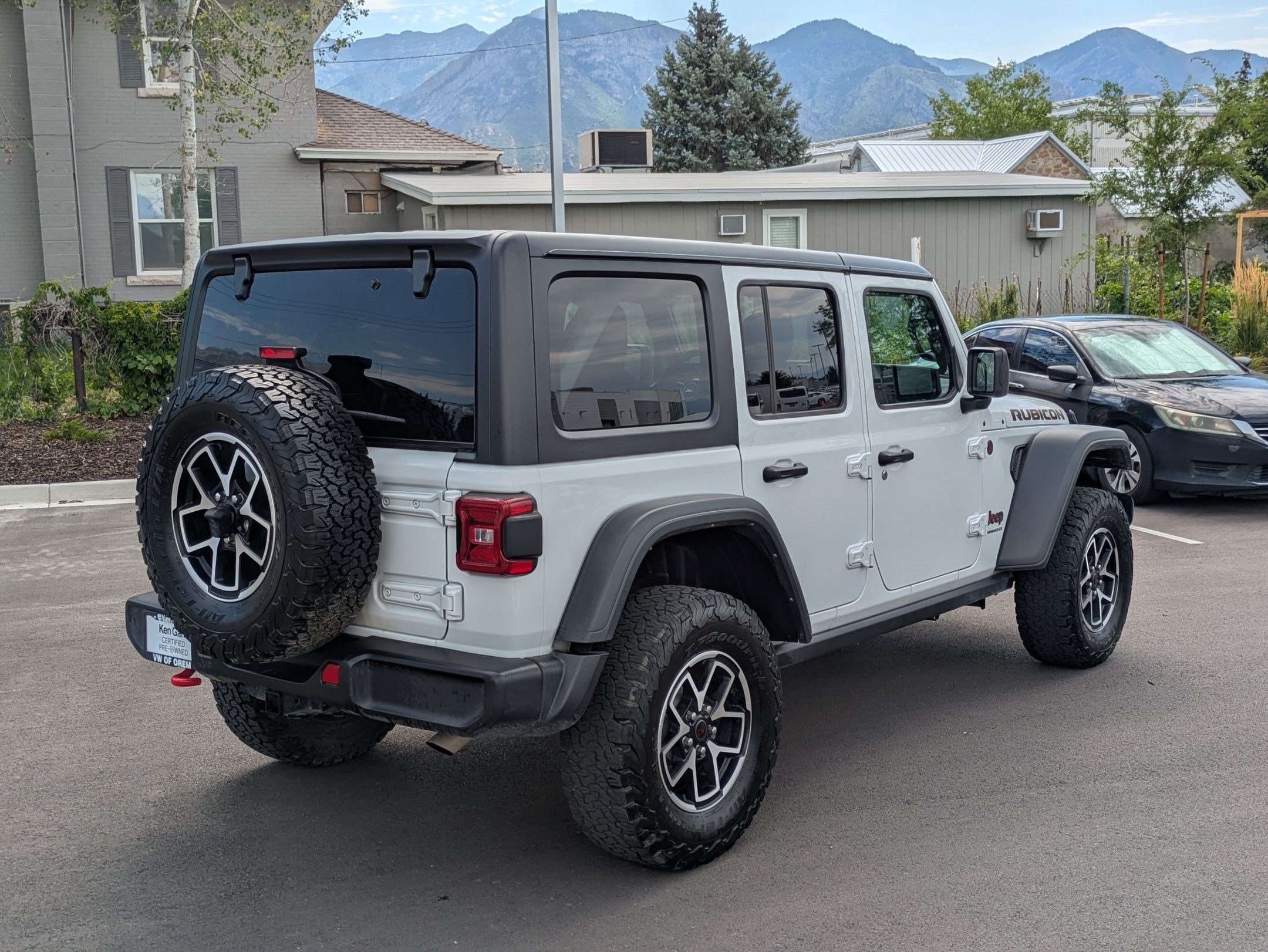 Used 2025 Bright White Clearcoat Jeep Rubicon image 3