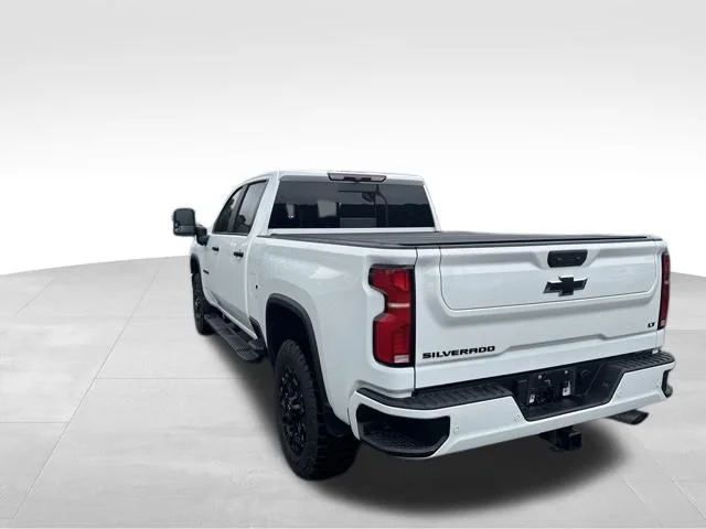 Used 2024 White Chevrolet LT image 9
