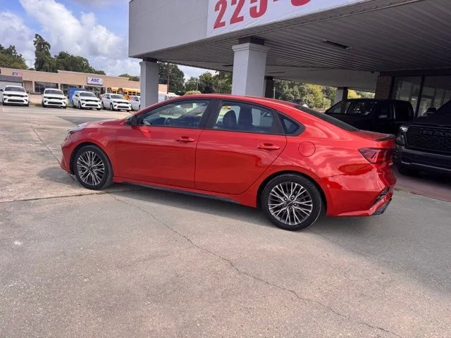 Used 2023 Red Kia GT-Line image 6