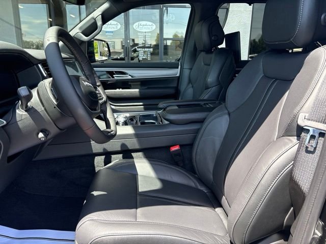 New 2026 High Gloss Black Exterior Paint Jeep Limited Reserve image 5