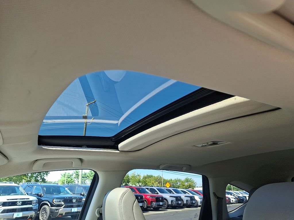 Certified Used 2016 Modern Steel Metallic Honda Touring image 15