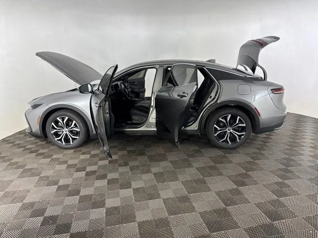 Used 2024  Toyota Limited image 11