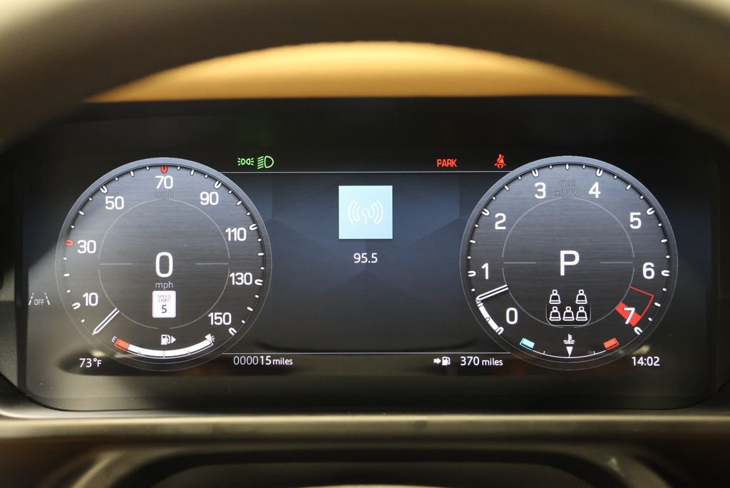 2026 Land Rover Defender V8 - Photo 19