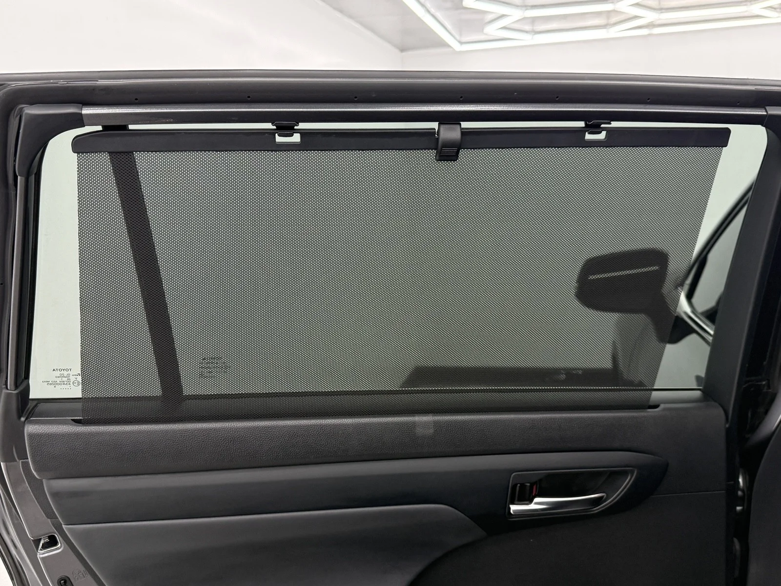 Used 2022 Magnetic Gray Metallic Toyota Hybrid XLE AWD image 41