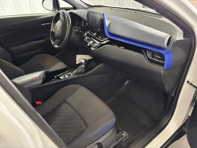 Used 2022 Pearl Toyota XLE image 24