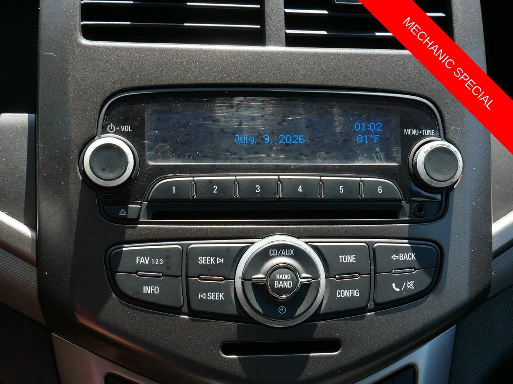 Used 2013 Red Chevrolet LT image 23