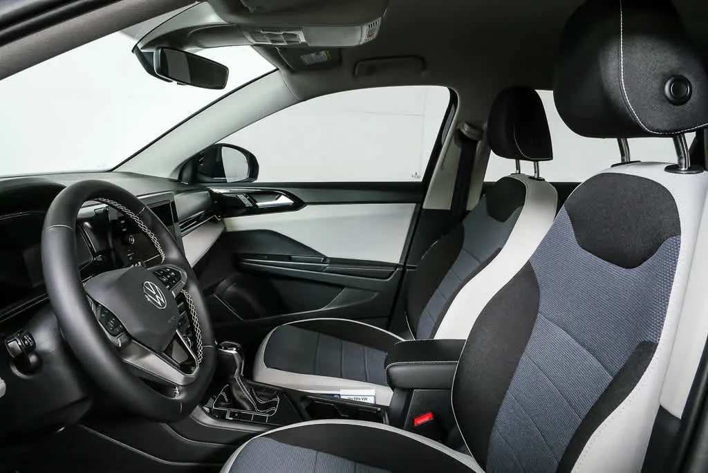 New 2026 Deep Black Pearl Volkswagen S image 5