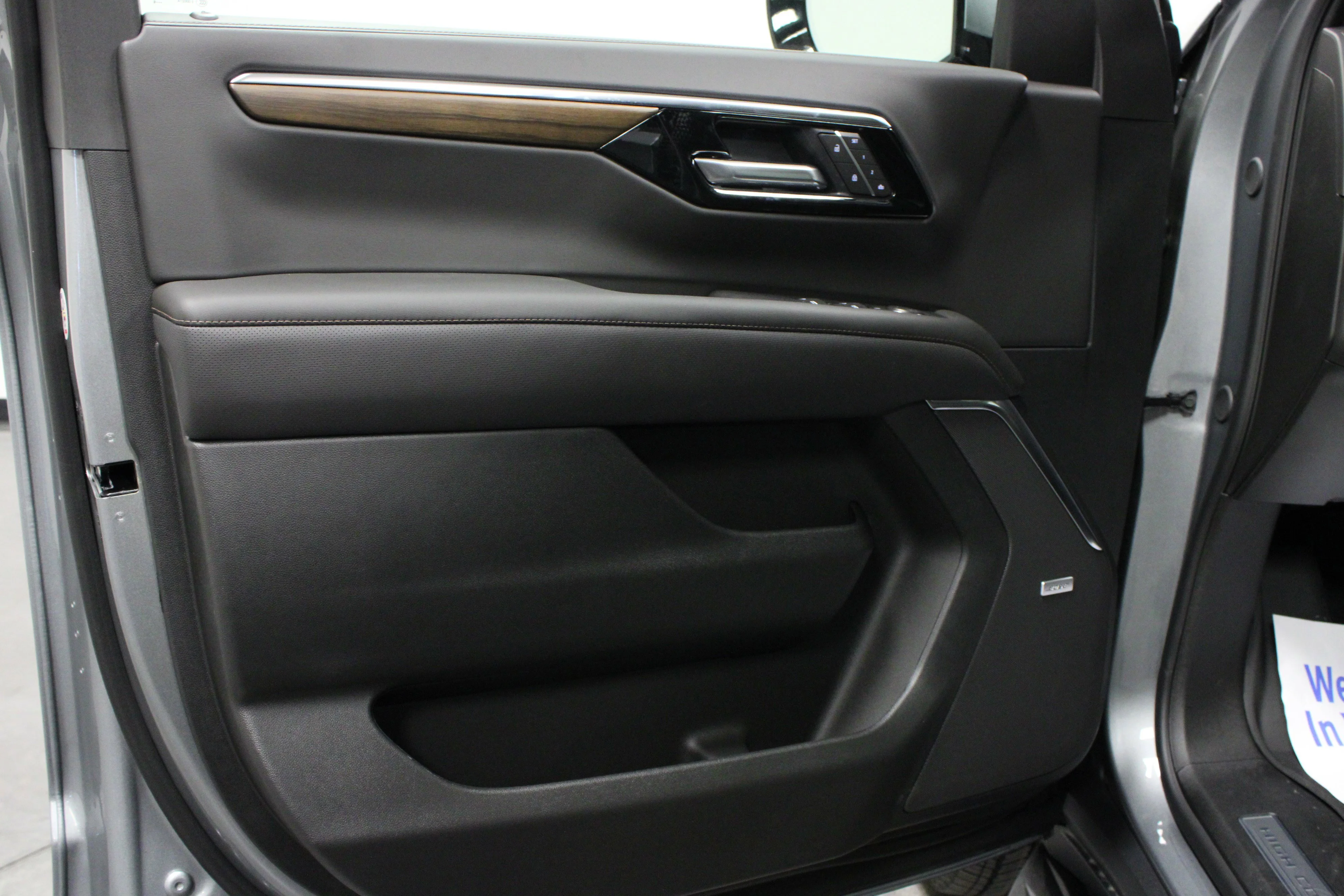 2026 Chevrolet Tahoe High Country - Photo 11