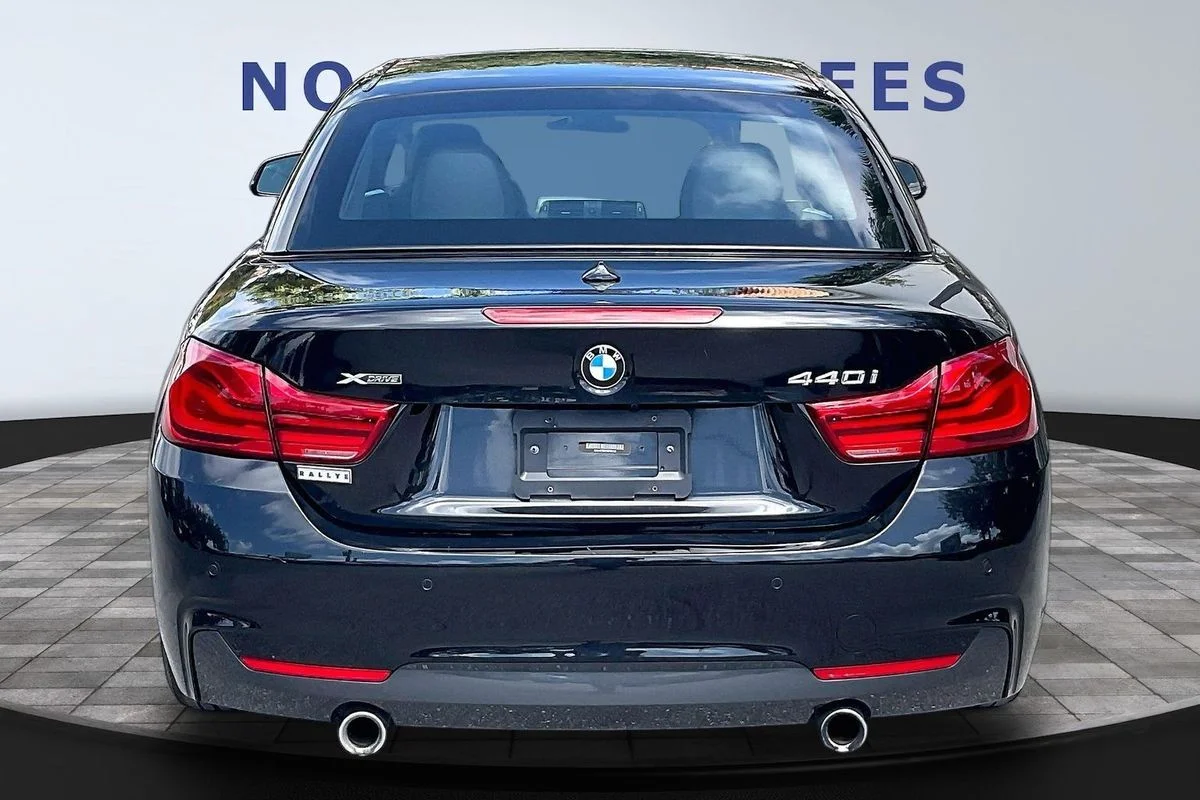 Used 2019 Black BMW xDrive image 5