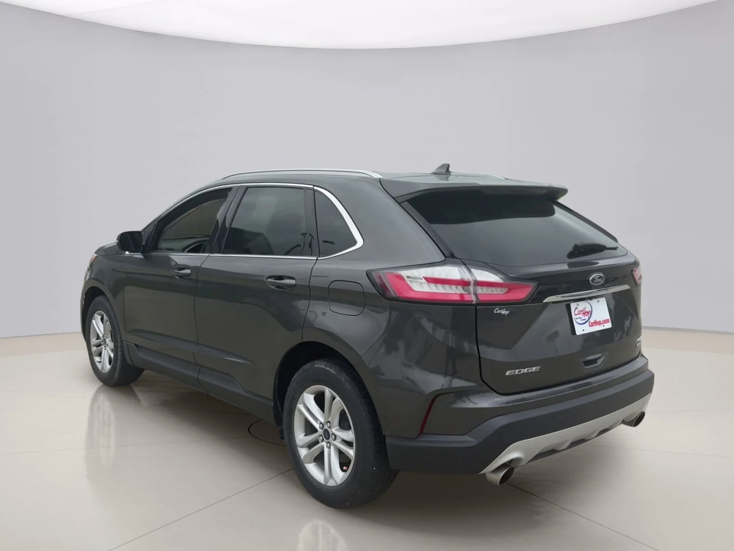 Used 2019 Gray Ford SEL image 7
