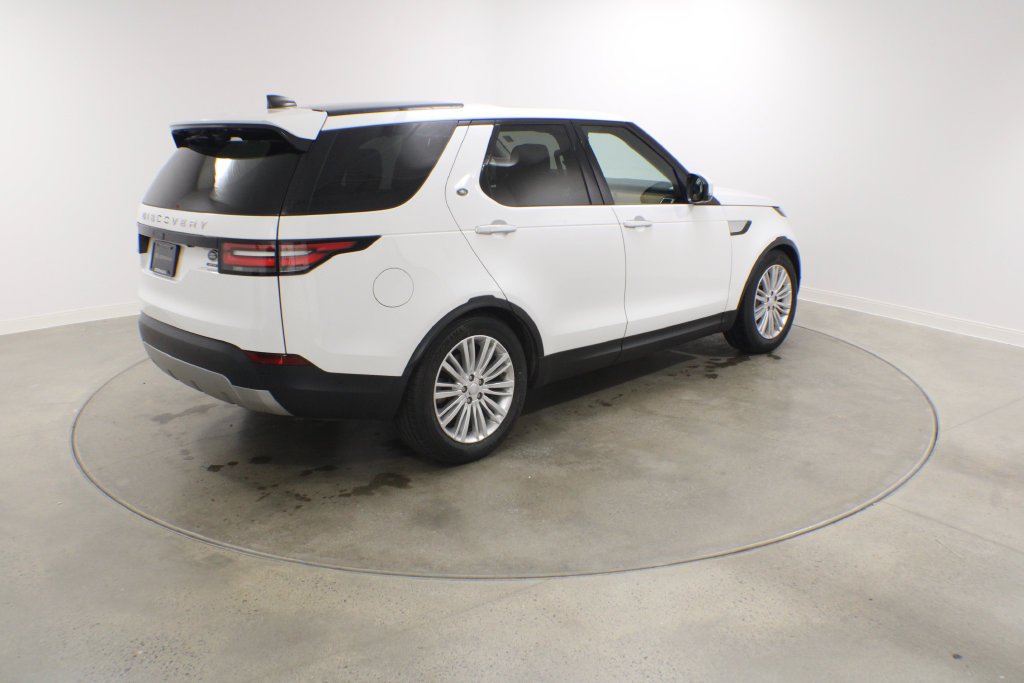 Used 2018 Fuji White Land Rover HSE Luxury image 6